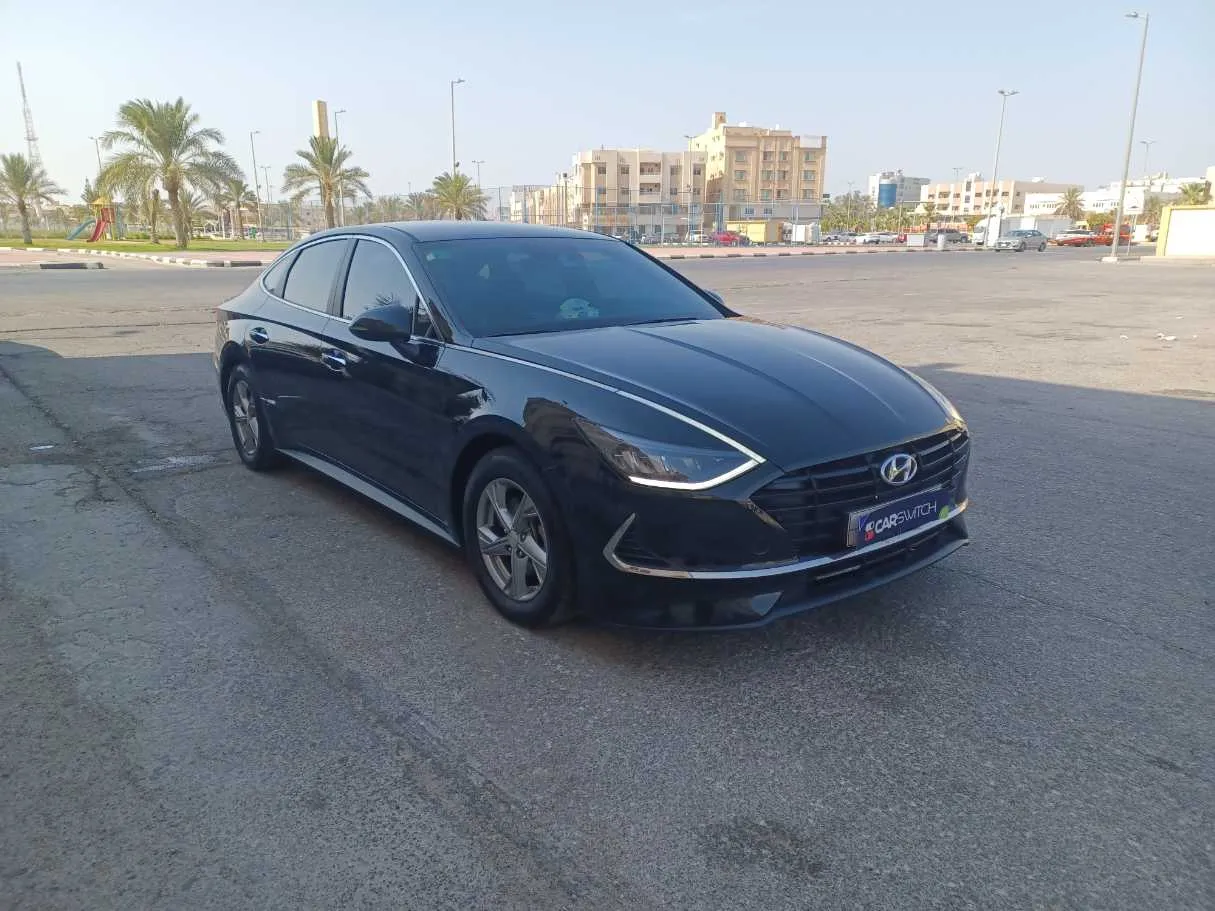 Car image 3