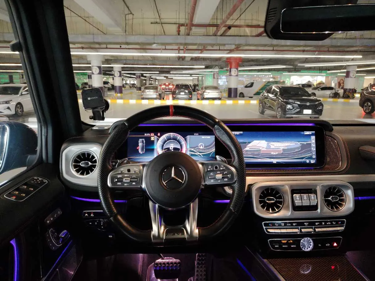 Car image 27