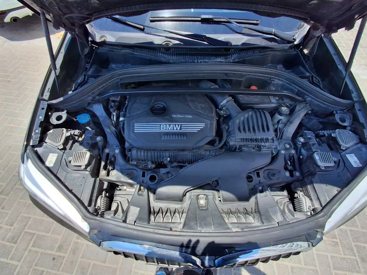Car image 23