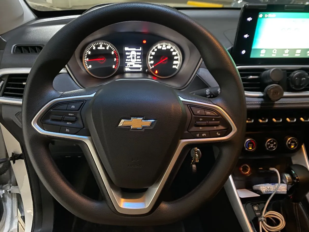 Car image 16