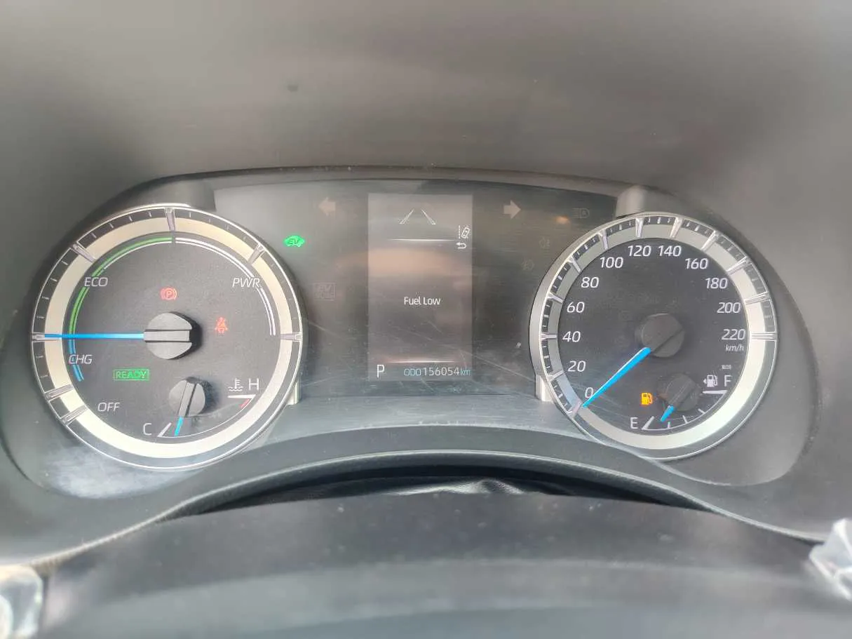 Car image 24