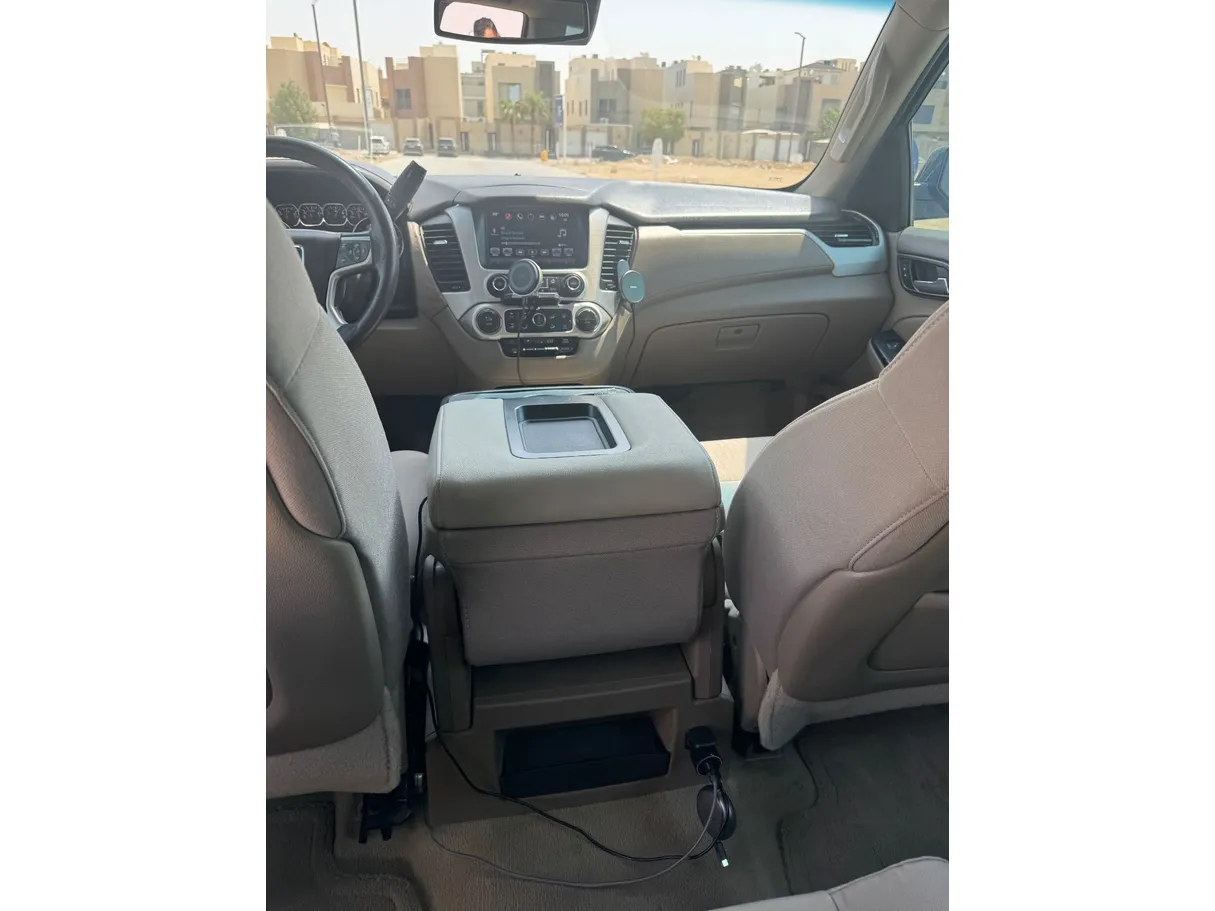 Car image 21