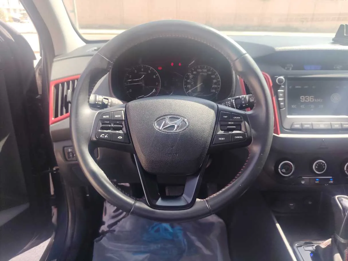 Car image 23