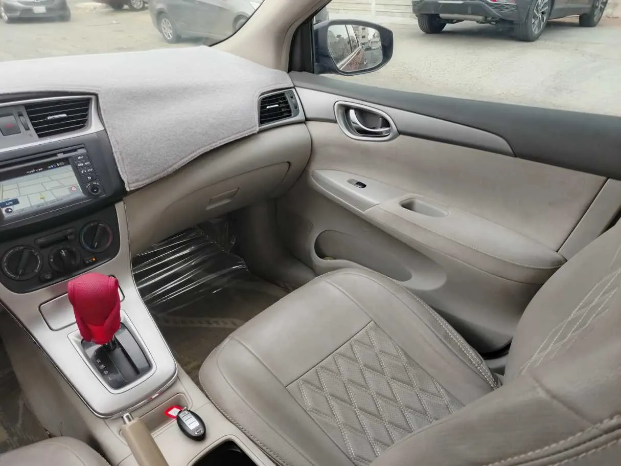 Car image 34