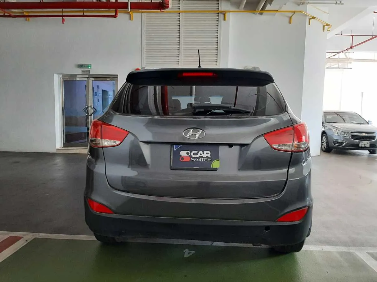 Car image 6