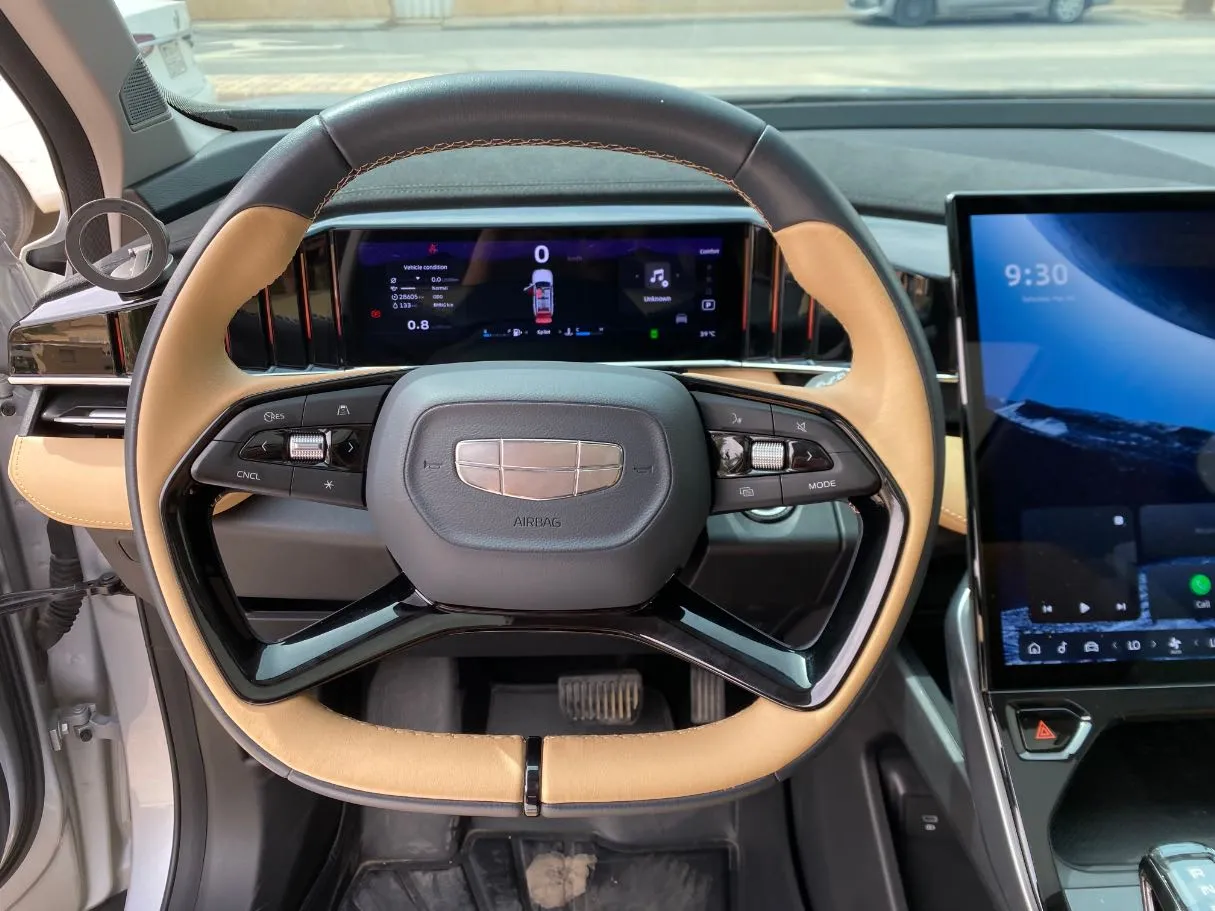 Car image 19