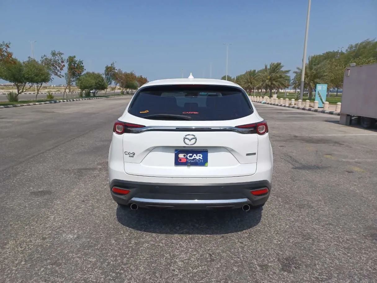 Car image 6