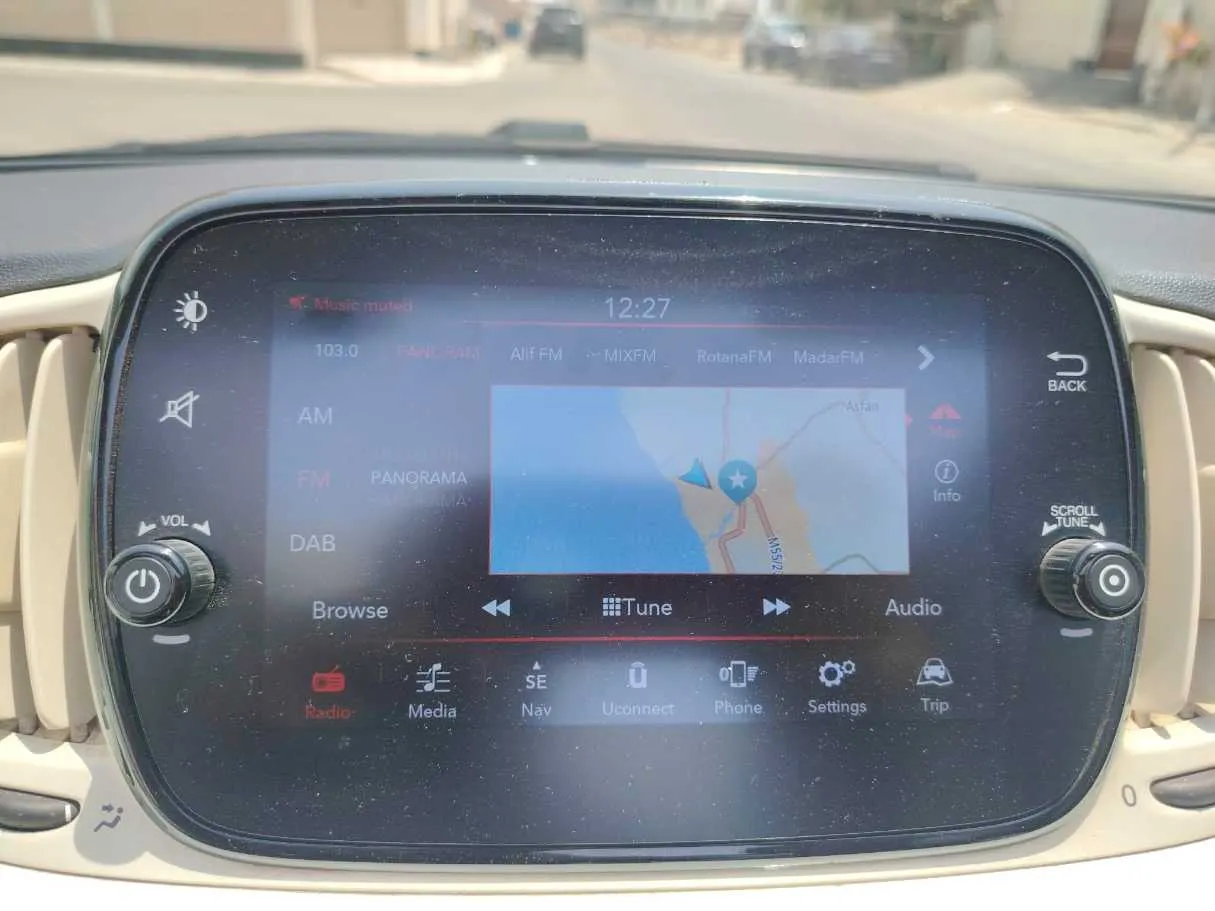 Car image 25