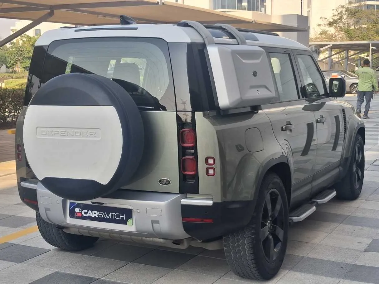 Car image 5