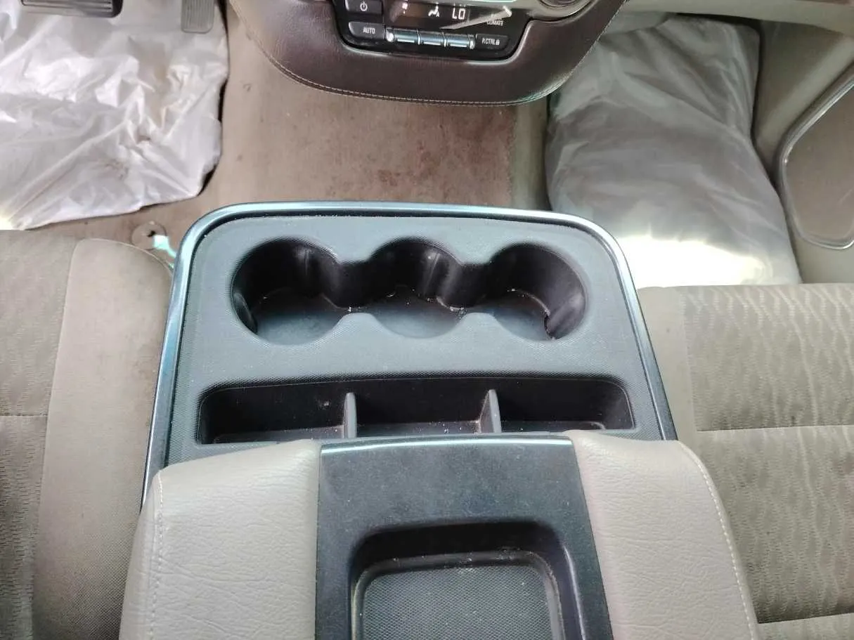 Car image 29