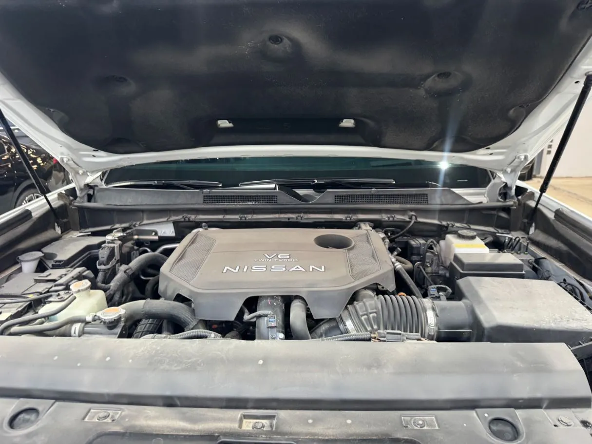 Car image 24