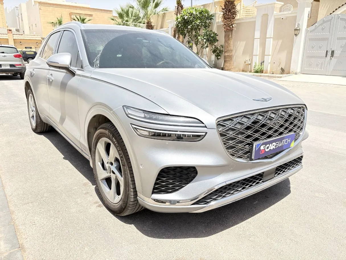 Car image 3