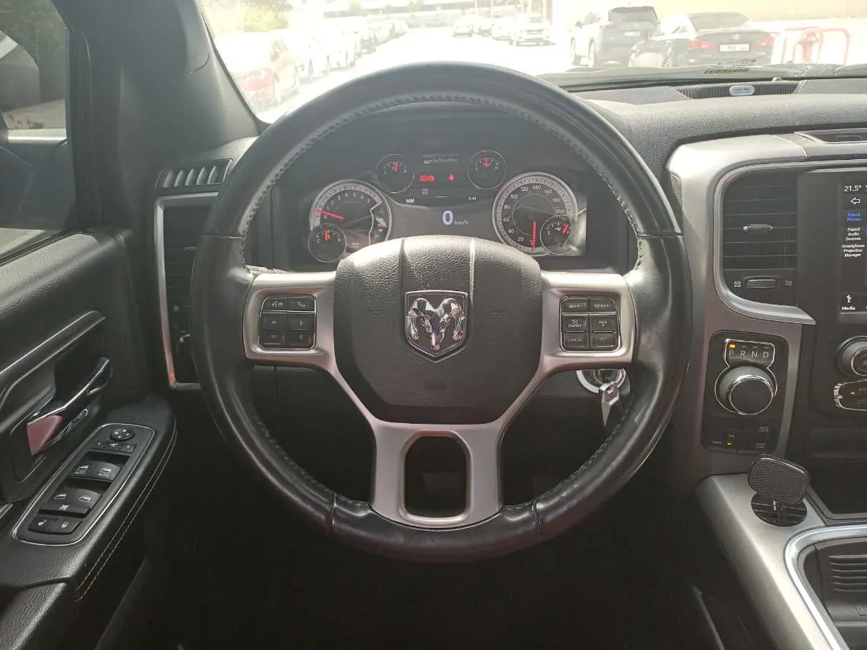 Car image 24