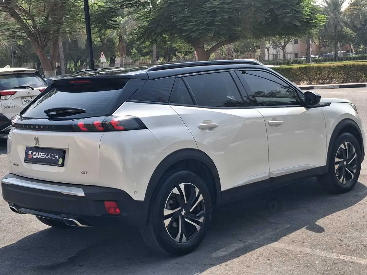Car image 5