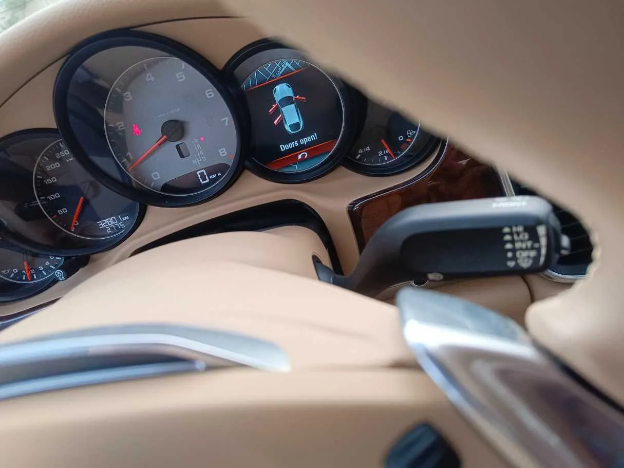 Car image 43