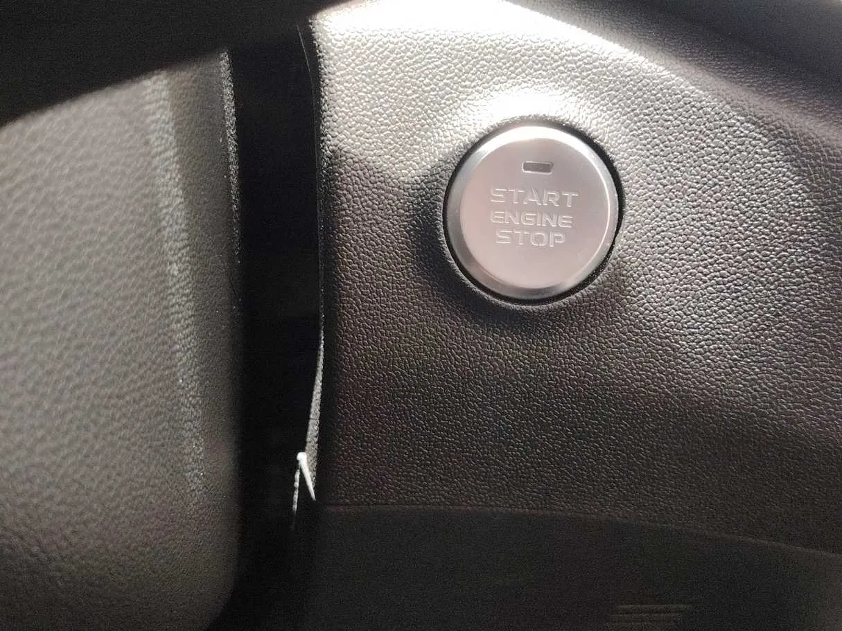 Car image 29