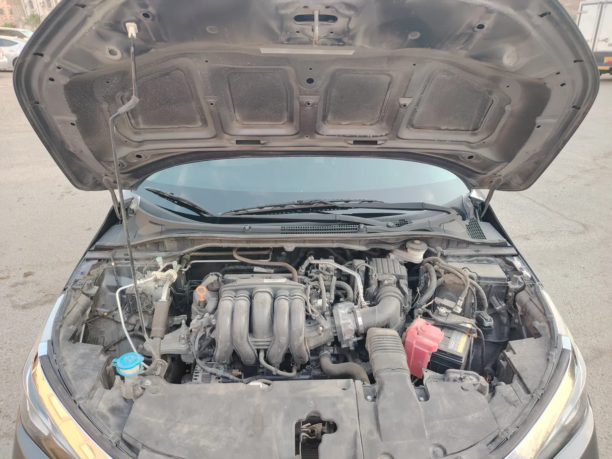 Car image 30