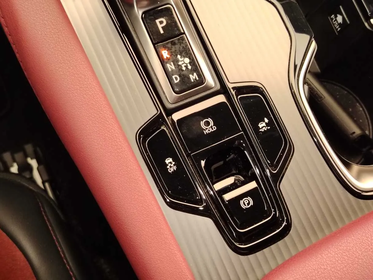 Car image 21
