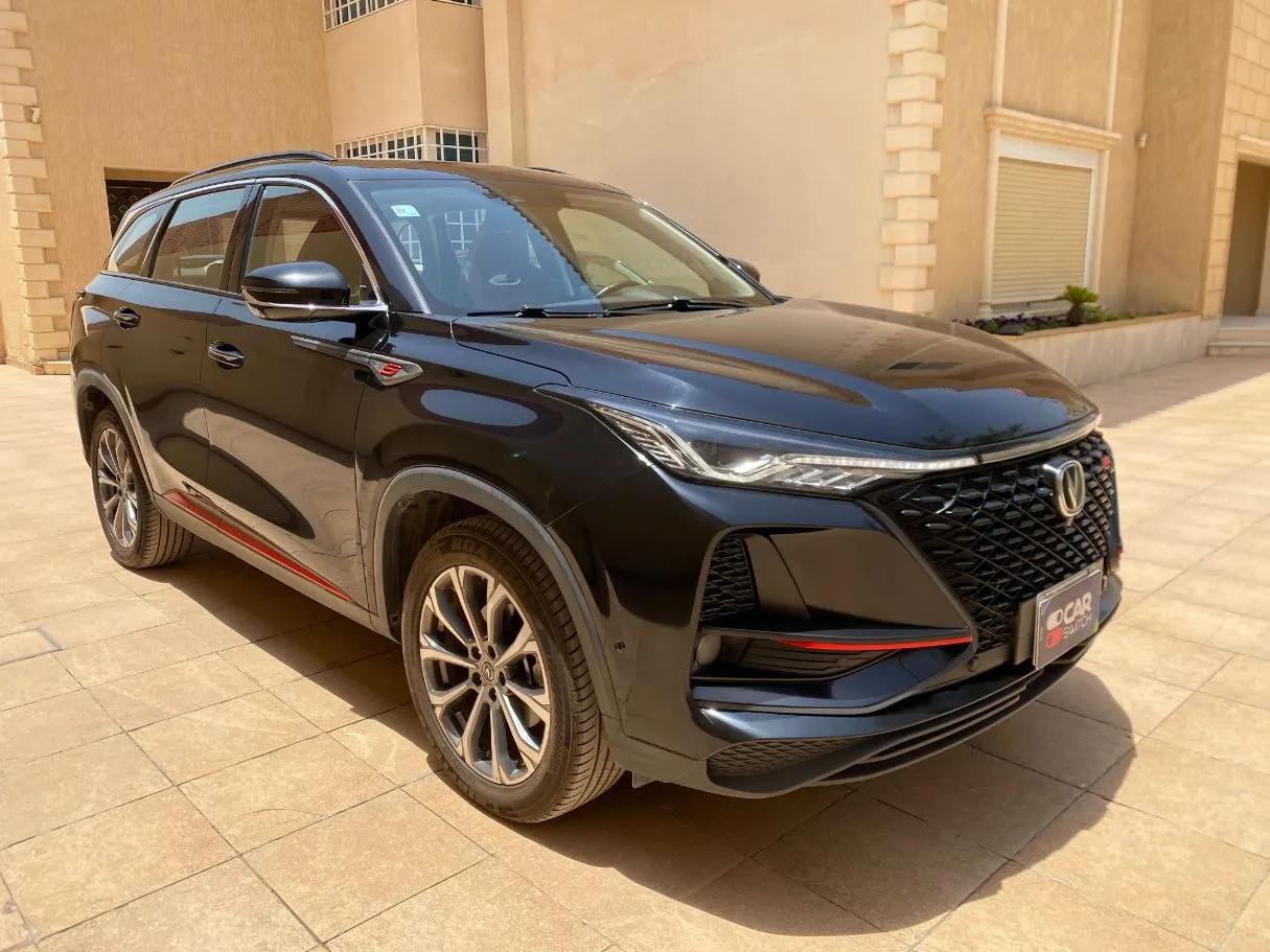 Car image 3
