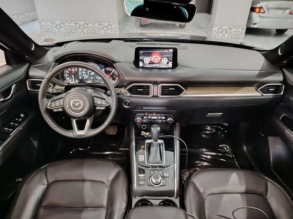 Car image 21