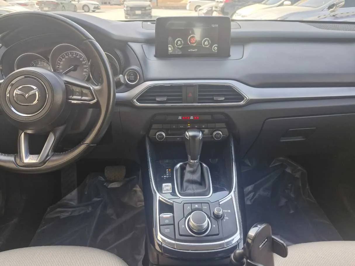 Car image 18