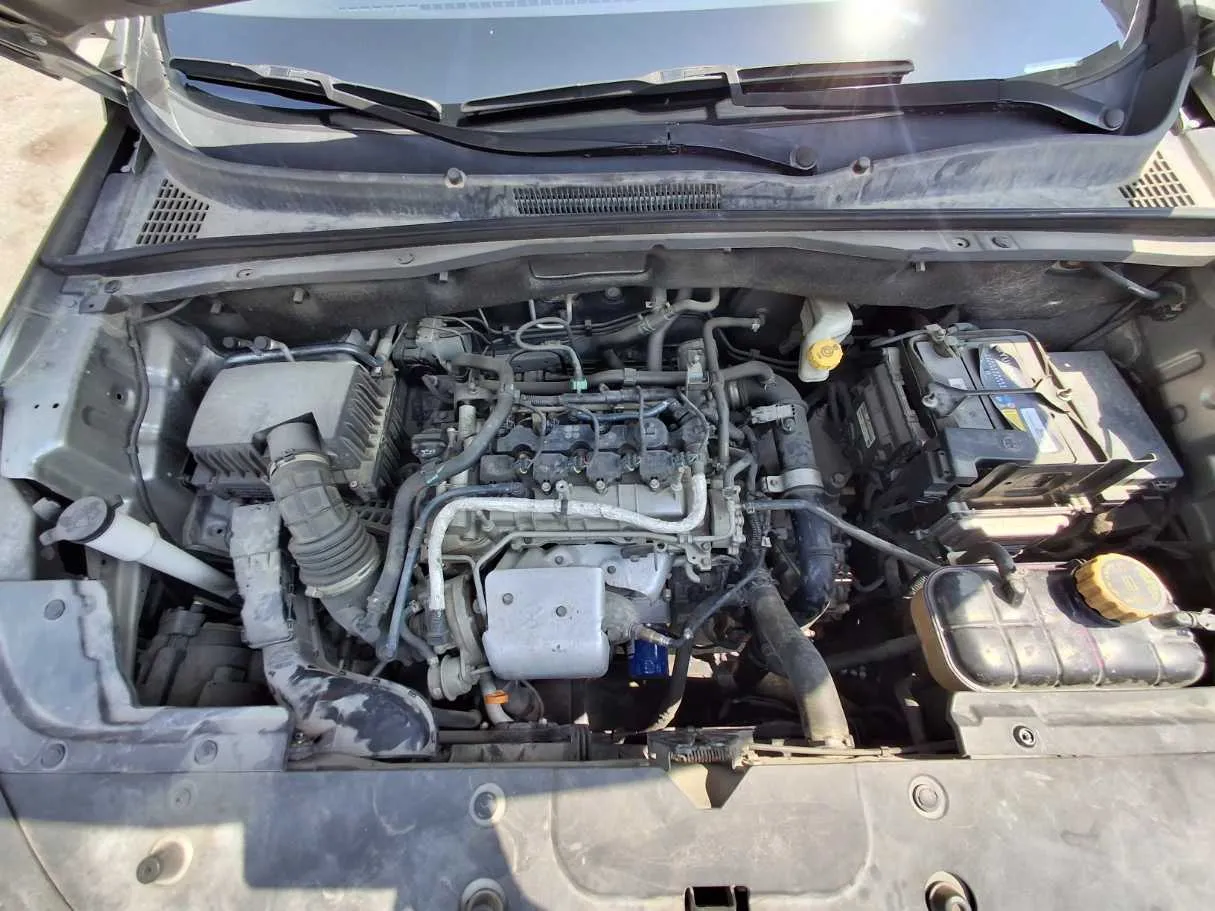 Car image 19