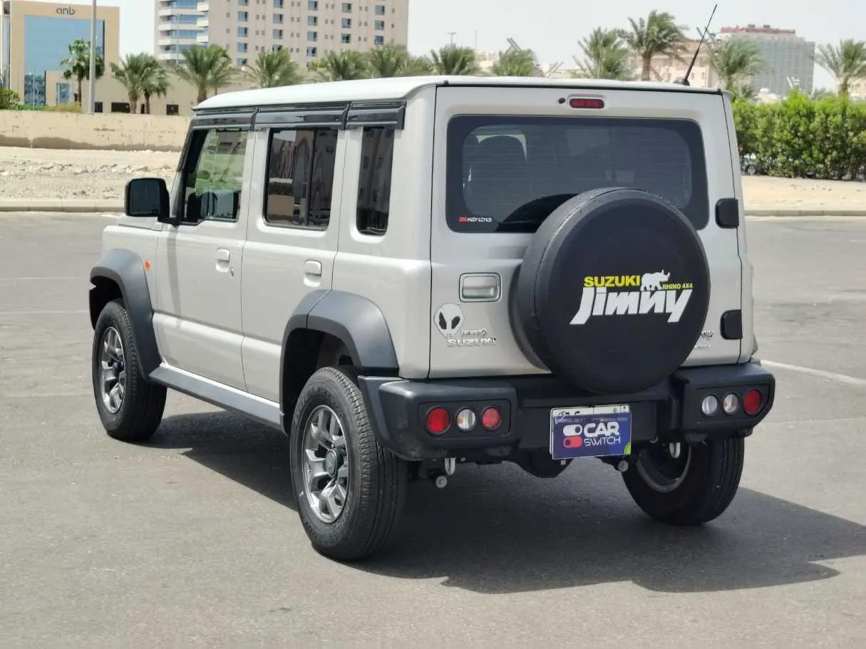 Car image 7