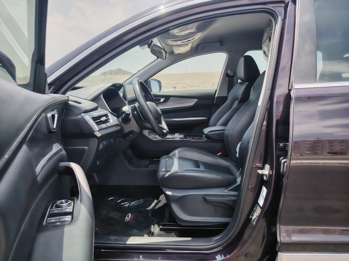 Car image 11
