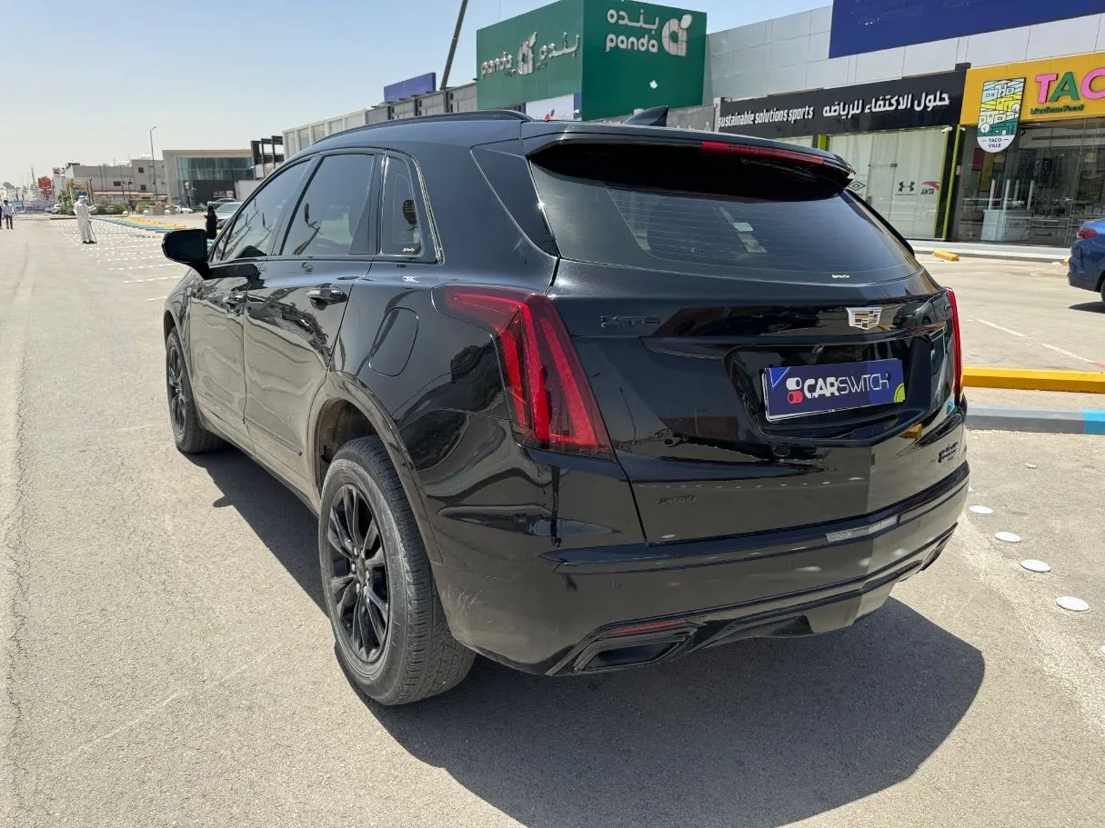 Car image 7