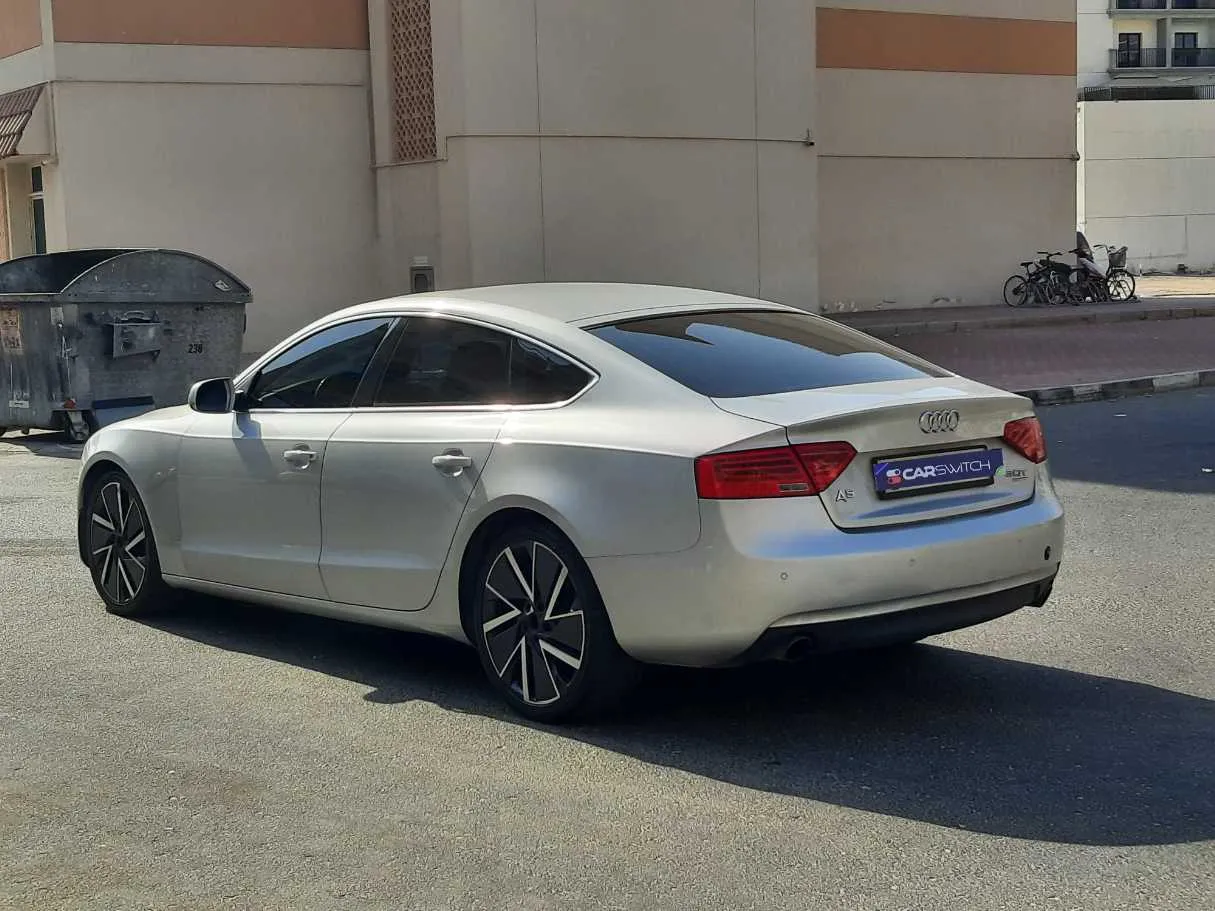 Car image 7