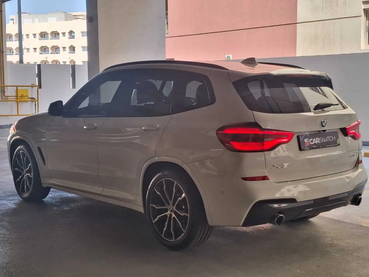 Car image 7
