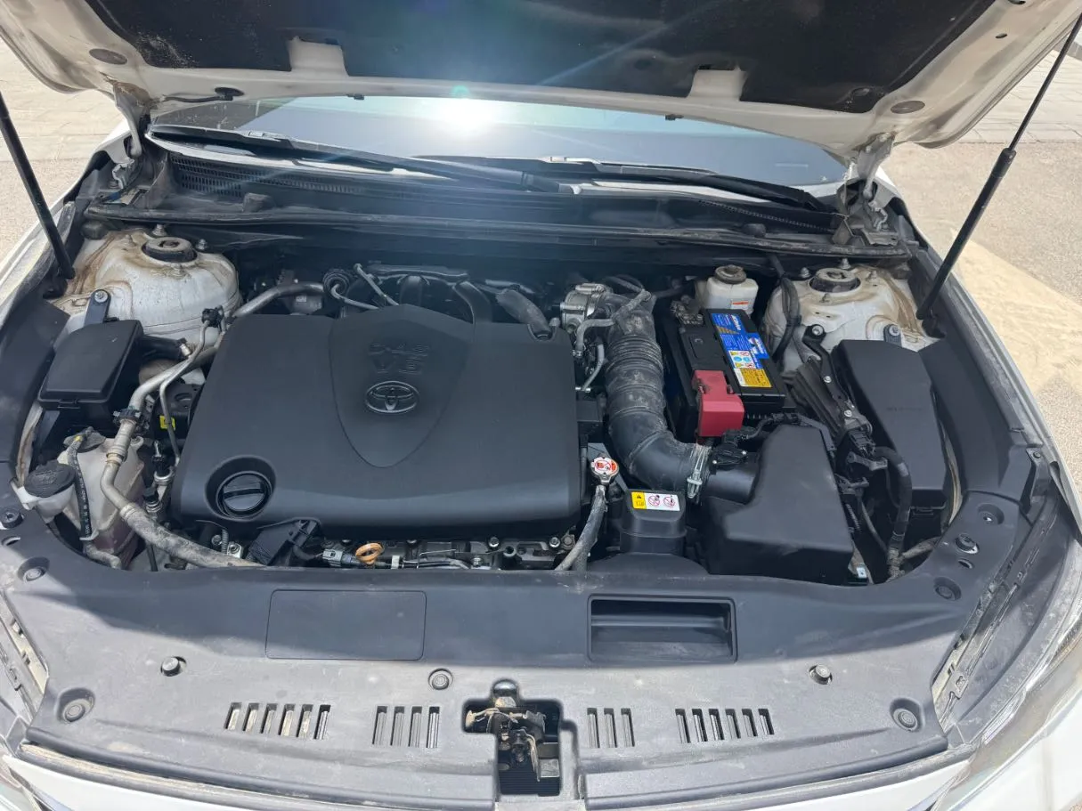 Car image 21