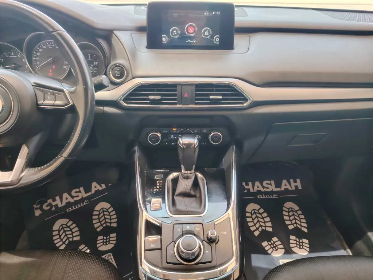 Car image 17