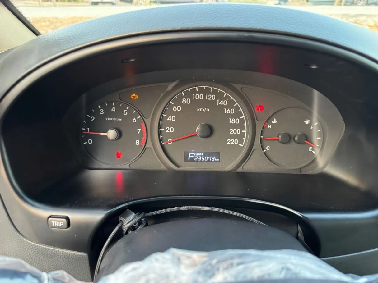 Car image 17