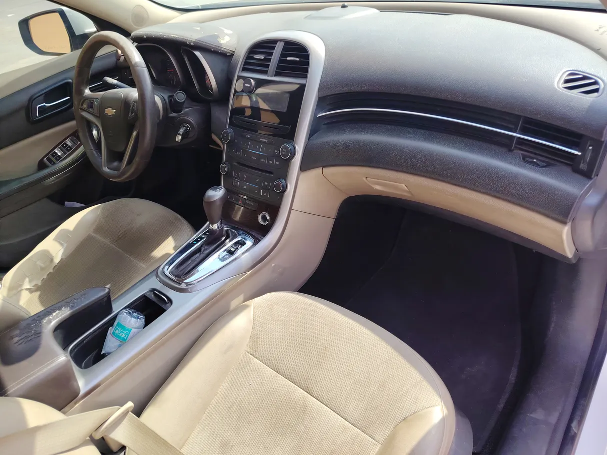 Car image 16