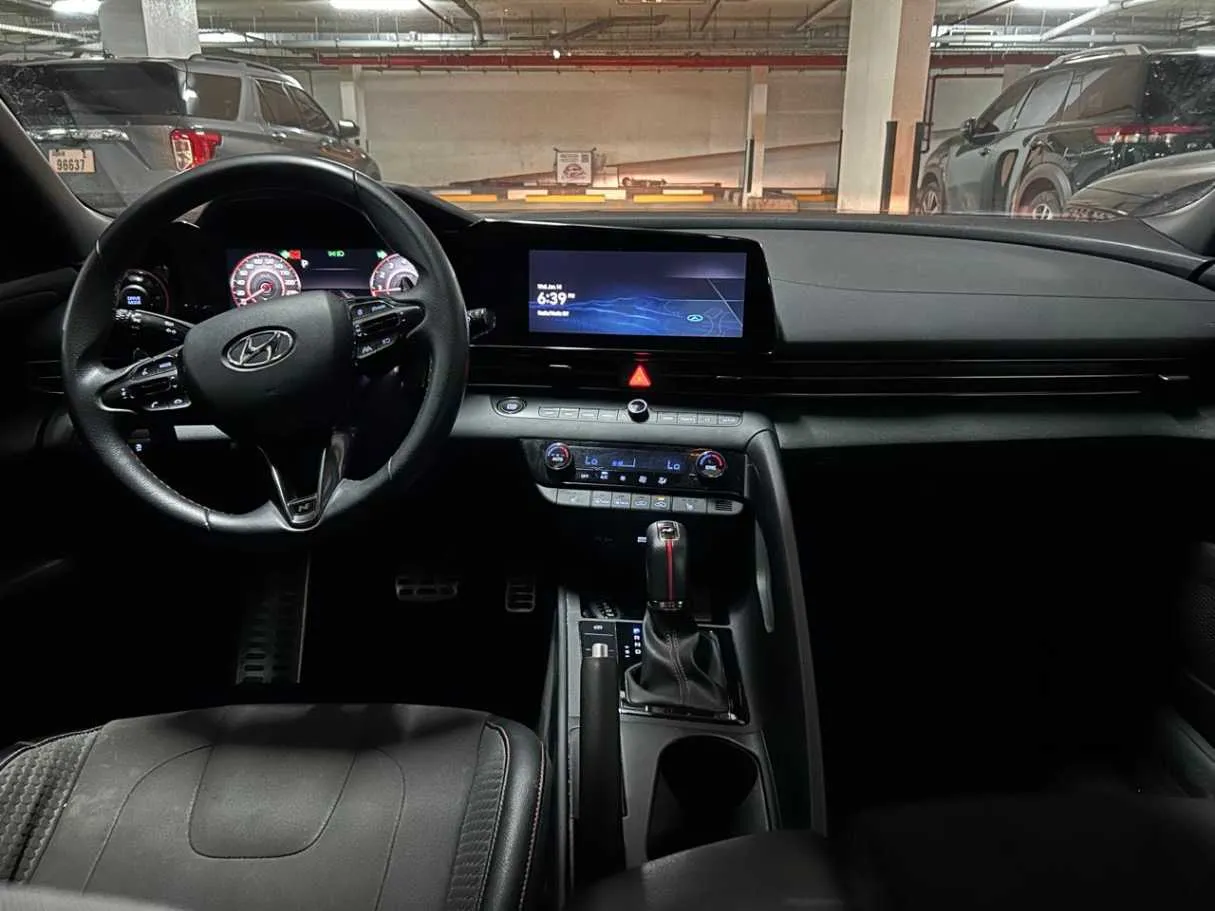 Car image 13