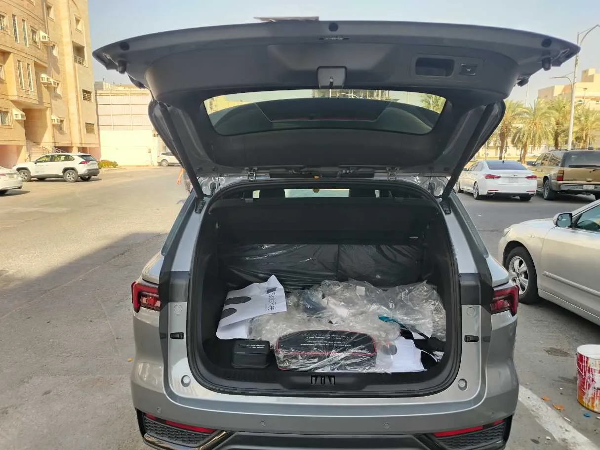 Car image 28
