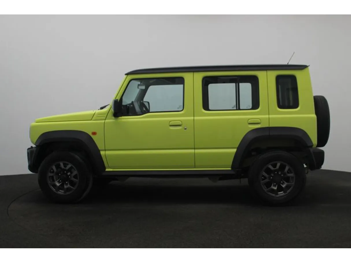 Car image 3