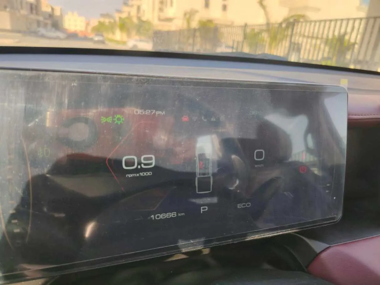 Car image 25