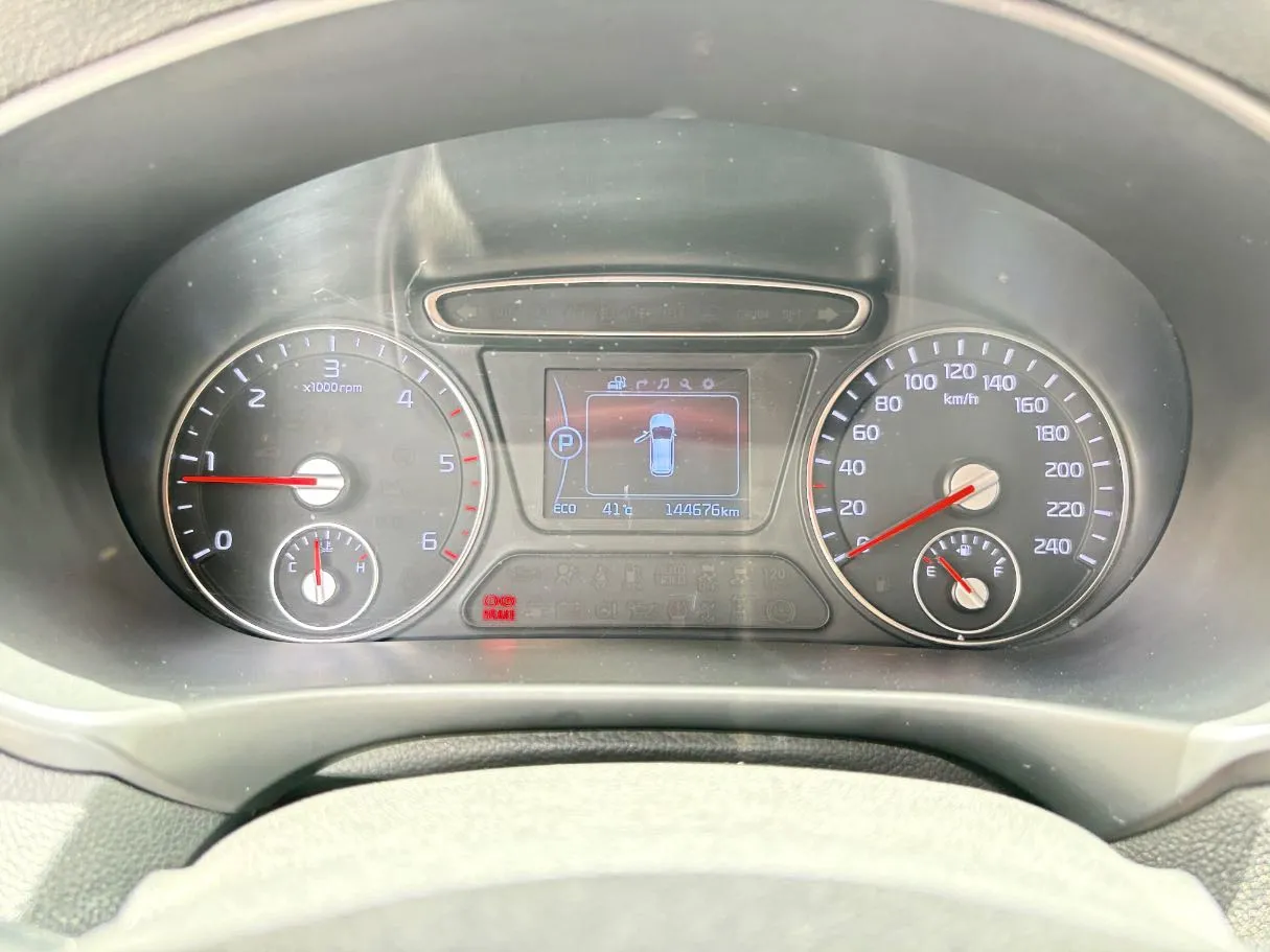 Car image 23