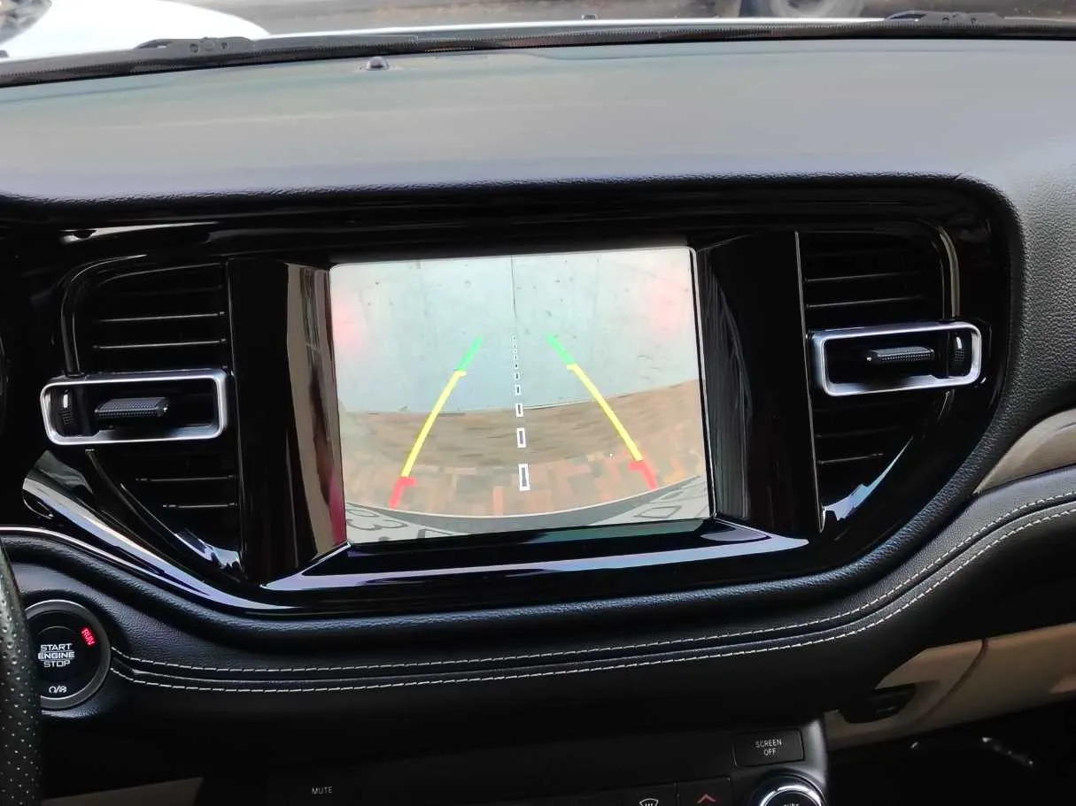 Car image 22