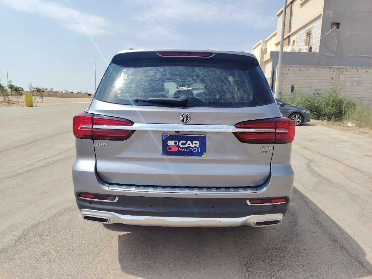 Car image 6