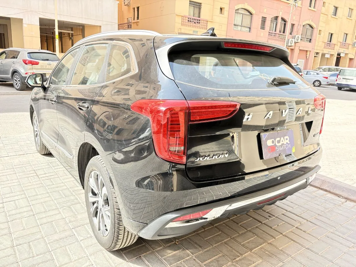 Car image 7