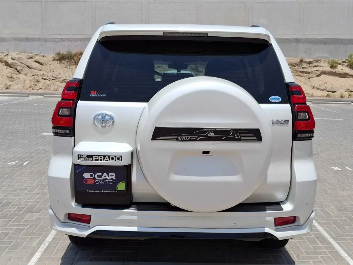 Car image 6