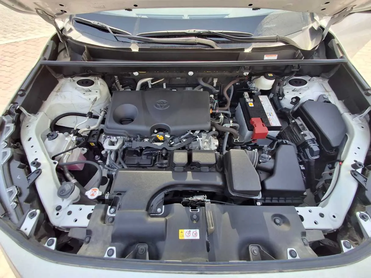 Car image 18