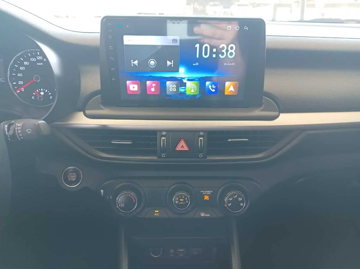 Car image 13