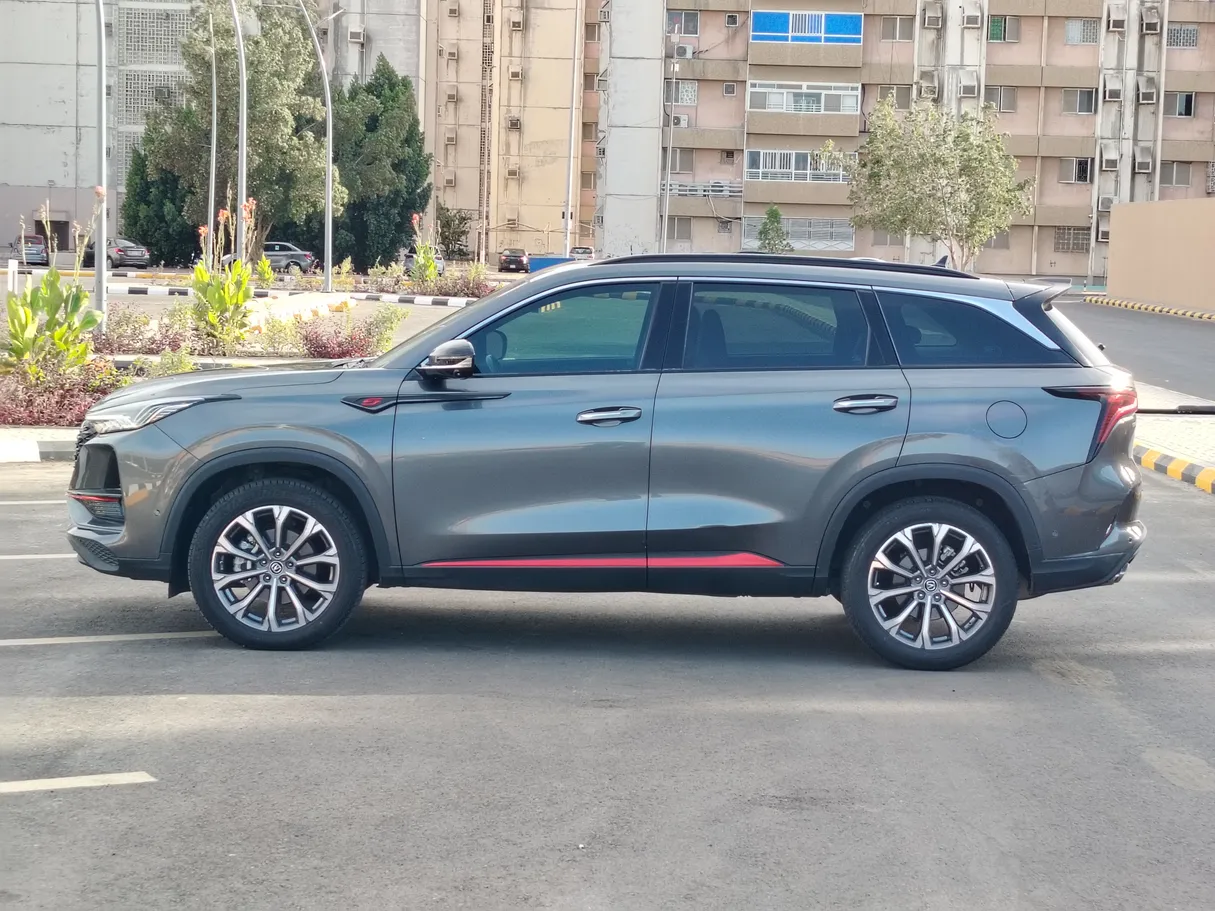 Car image 8