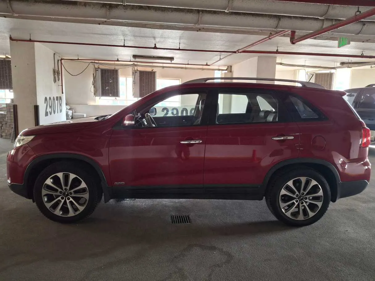 Car image 8