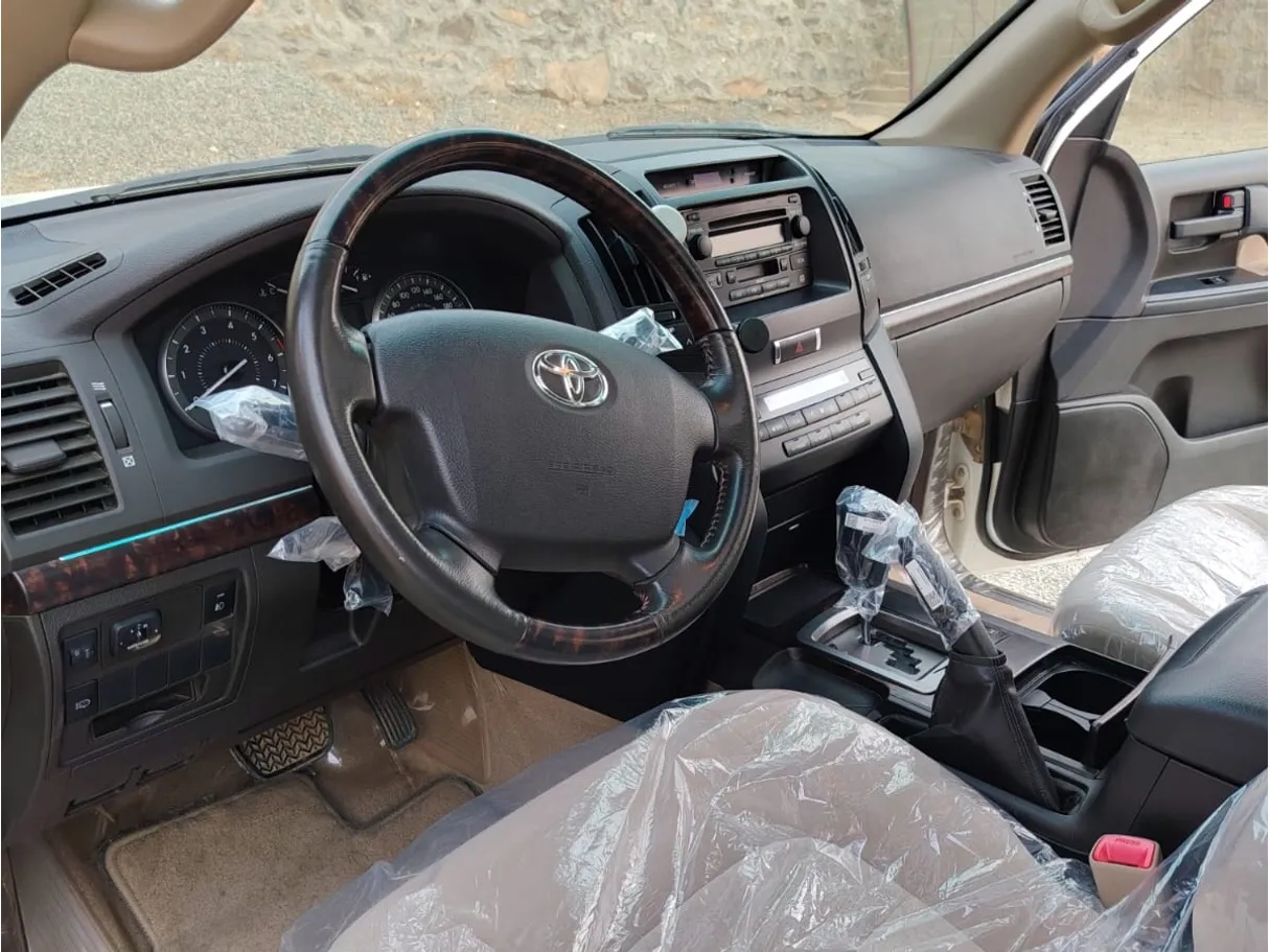 Car image 7