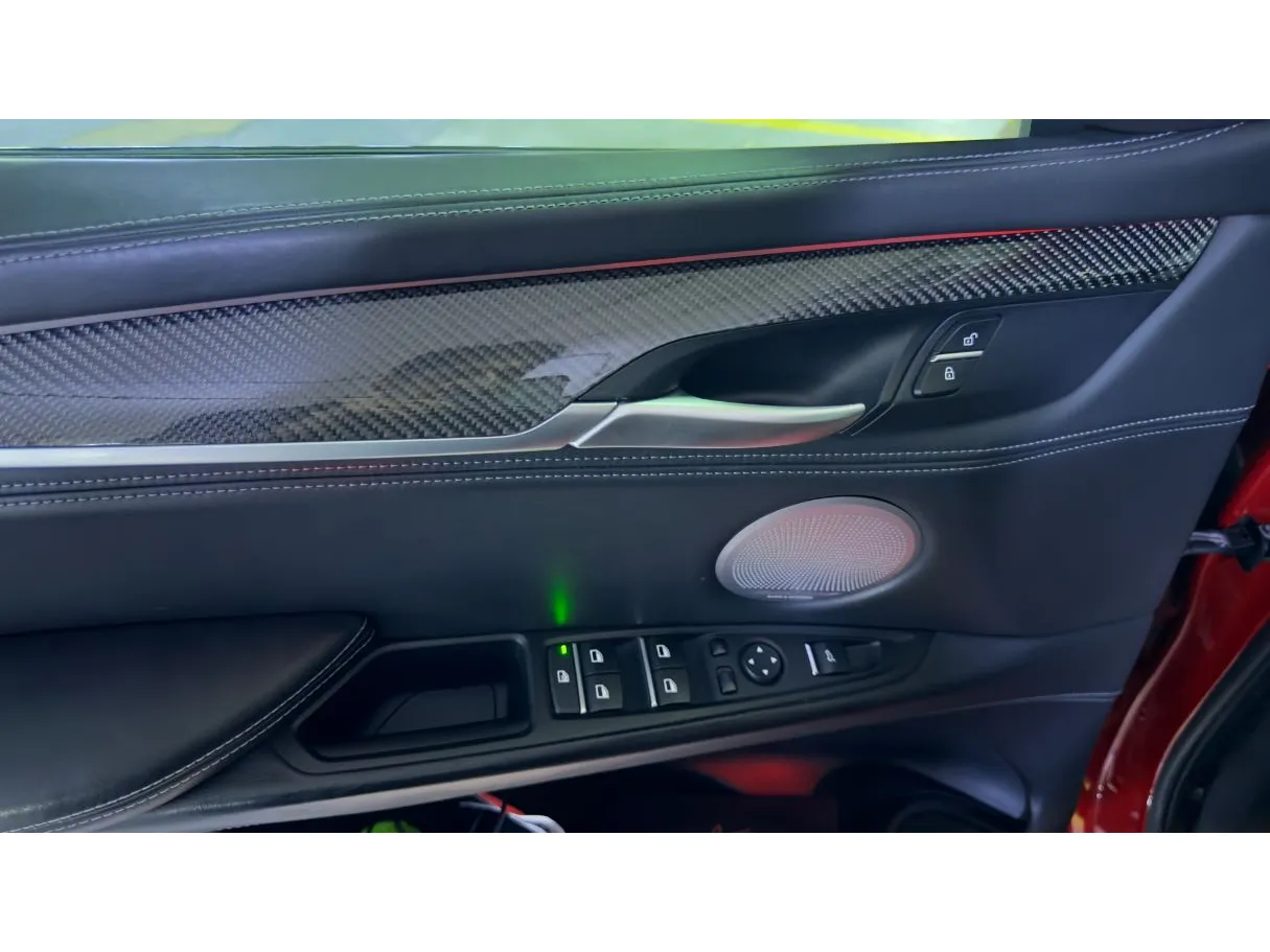 Car image 32